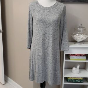 Very soft 3/4 sleeve dress, excellent condition 🌸